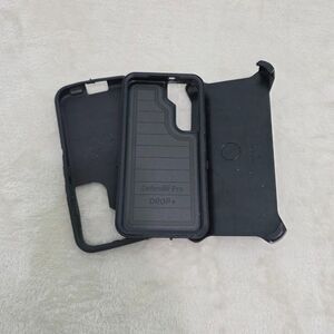 OtterBox Defender Series Pro Drop + Holster Case For Samsung Galaxy S23 Black